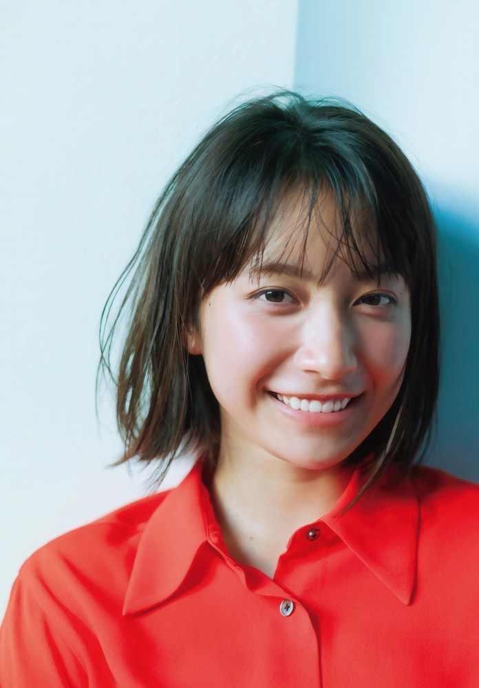 藤﨑ゆみあ 鬼かわすぎる着衣グラビア画像！