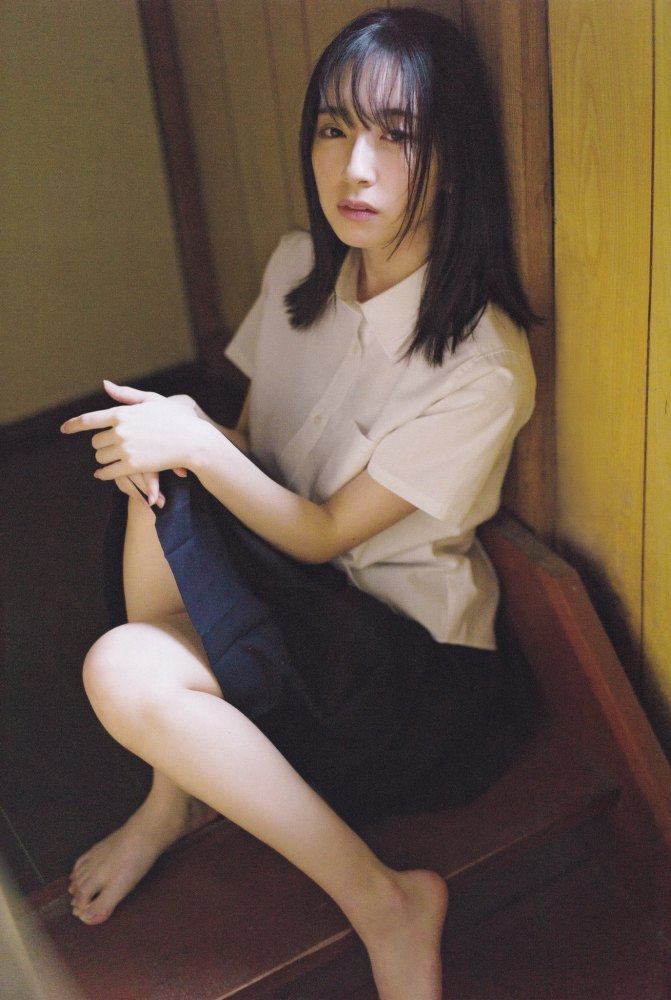 金村美玖 しっとりかわいい水着＆生脚画像！