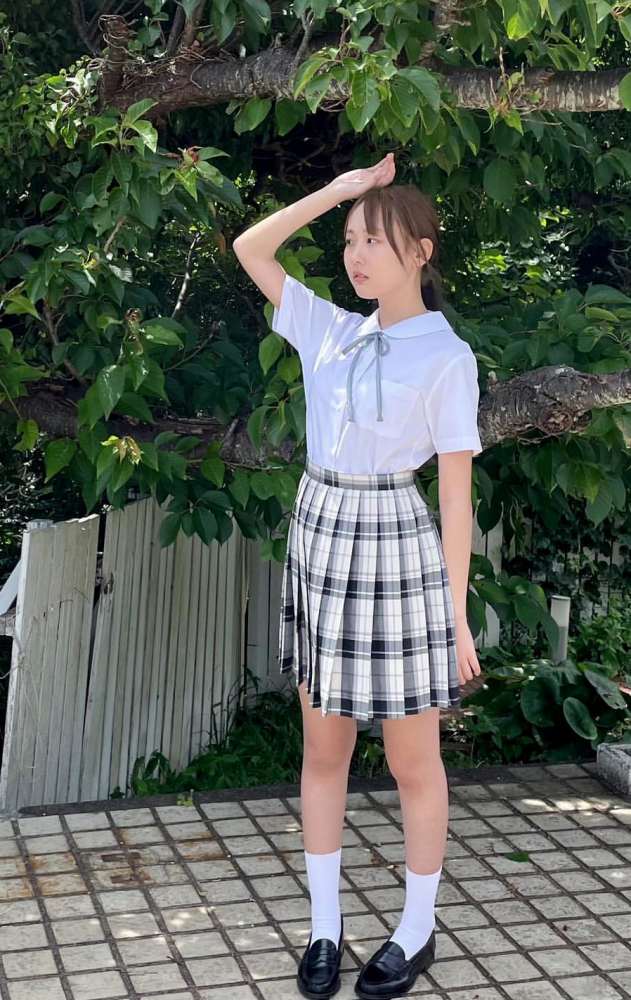 須羽こころ ふわふわバストの水着グラビア画像！