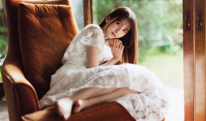 菅原咲月 すべすべ美脚の激かわグラビア画像！