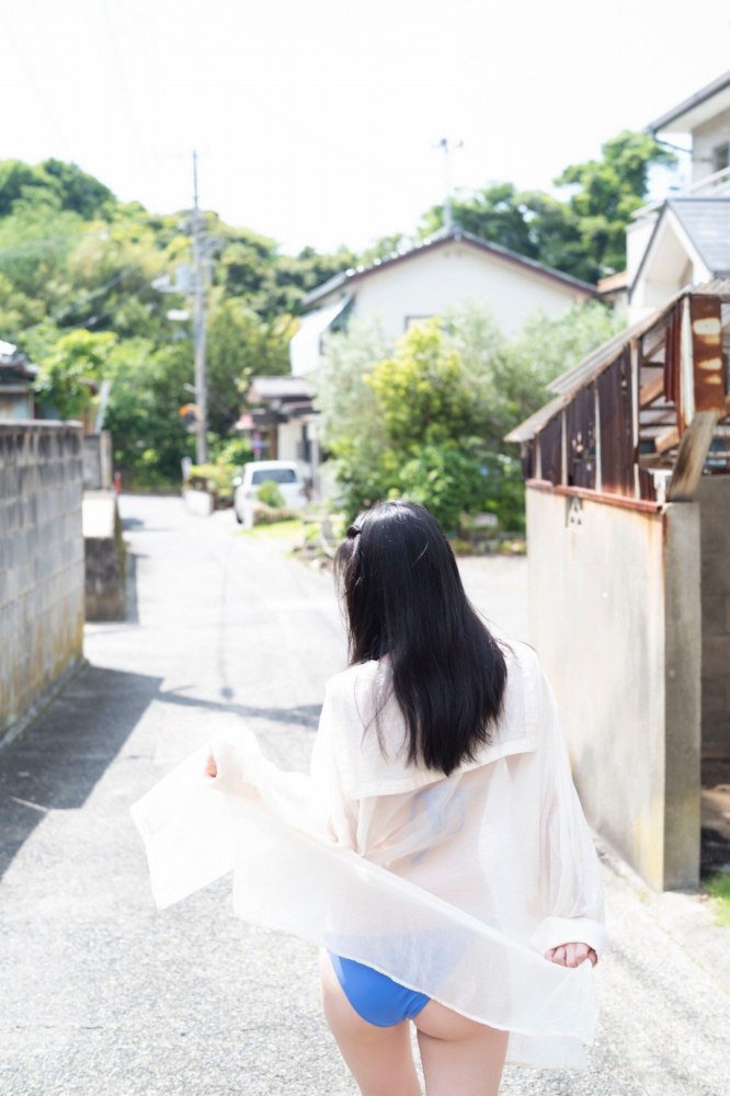 矢野ななか くびれボインの水着グラビア画像！