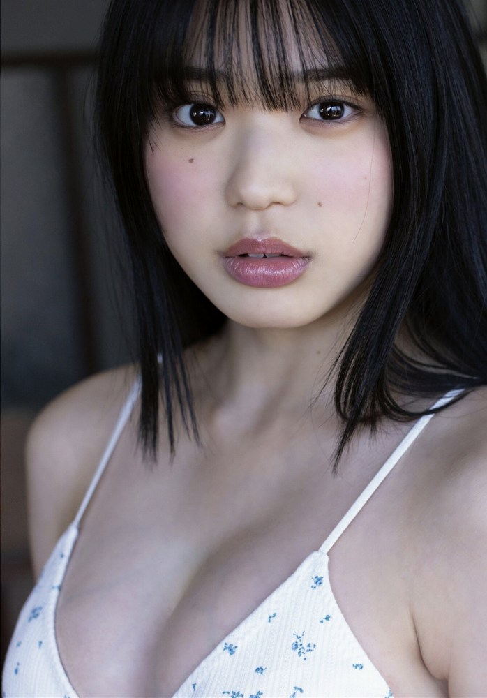 矢野ななか くびれボインの水着グラビア画像！