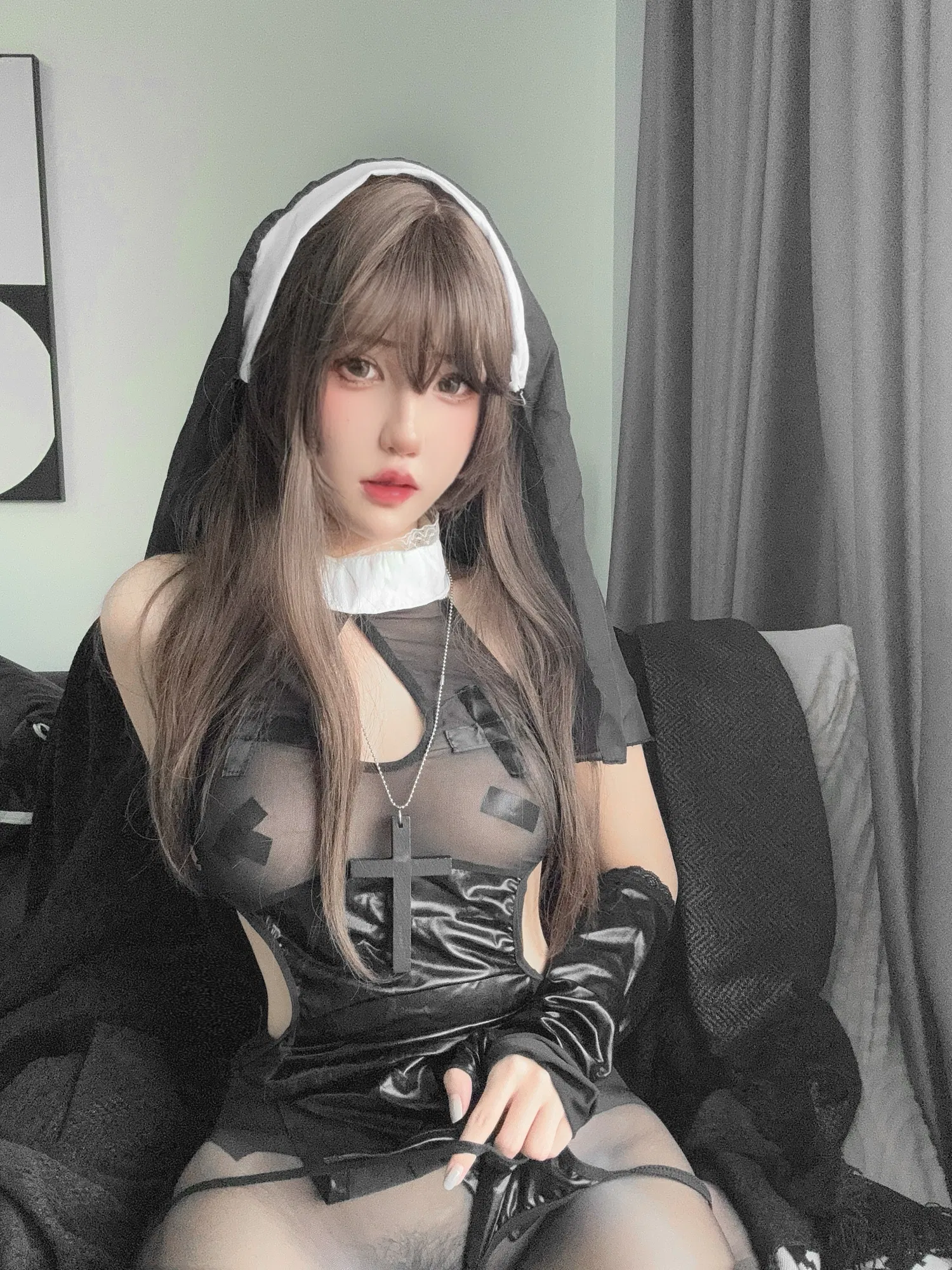 [Cosplay] 阿薰kaOri 偷偷做坏事的修女