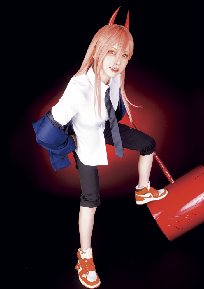 えなこ 過去のグラビア画像