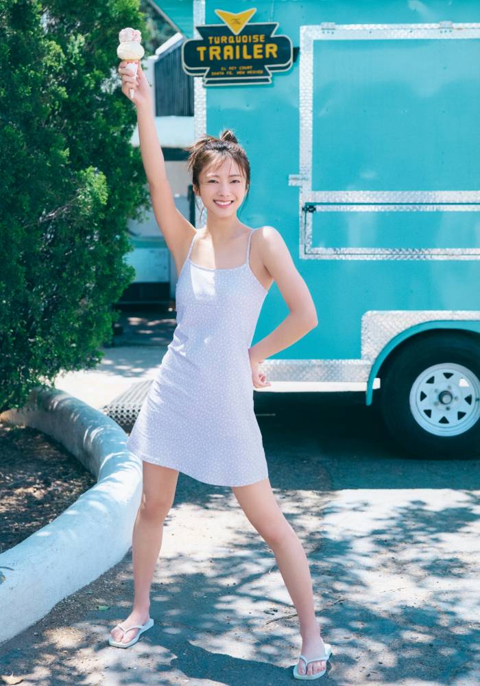 田村保乃 ナチュラルな激かわ水着グラビア画像！