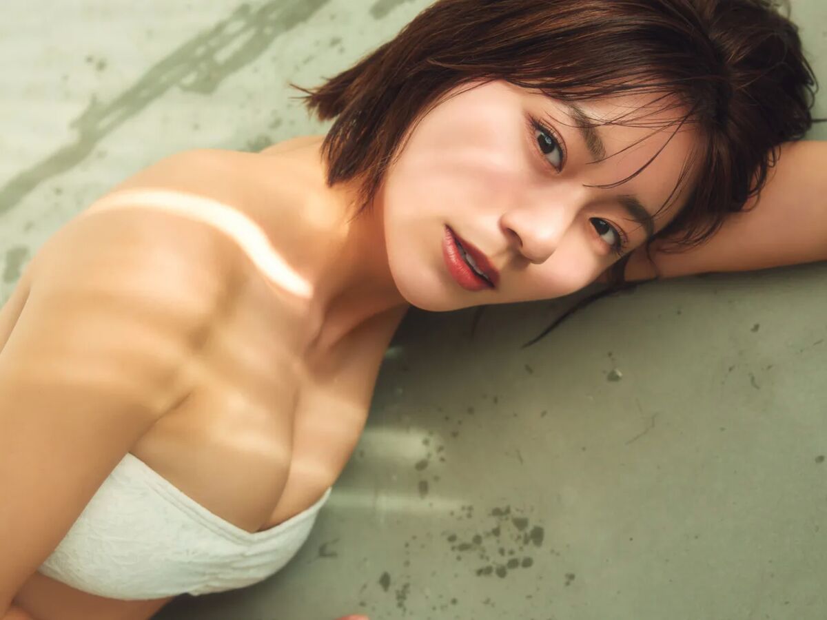 Miki Ide 井手美希 - Friday Digital Photobook Graduation 卒業 Vol.2