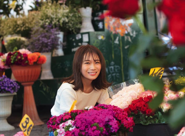 秋元真夏 激かわな水着・ランジェリー画像！