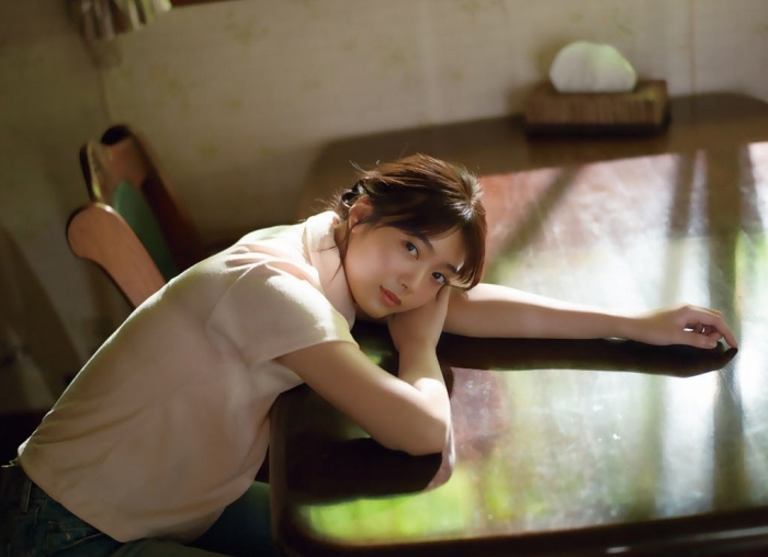 田村保乃 ナチュラルな激かわ水着グラビア画像！
