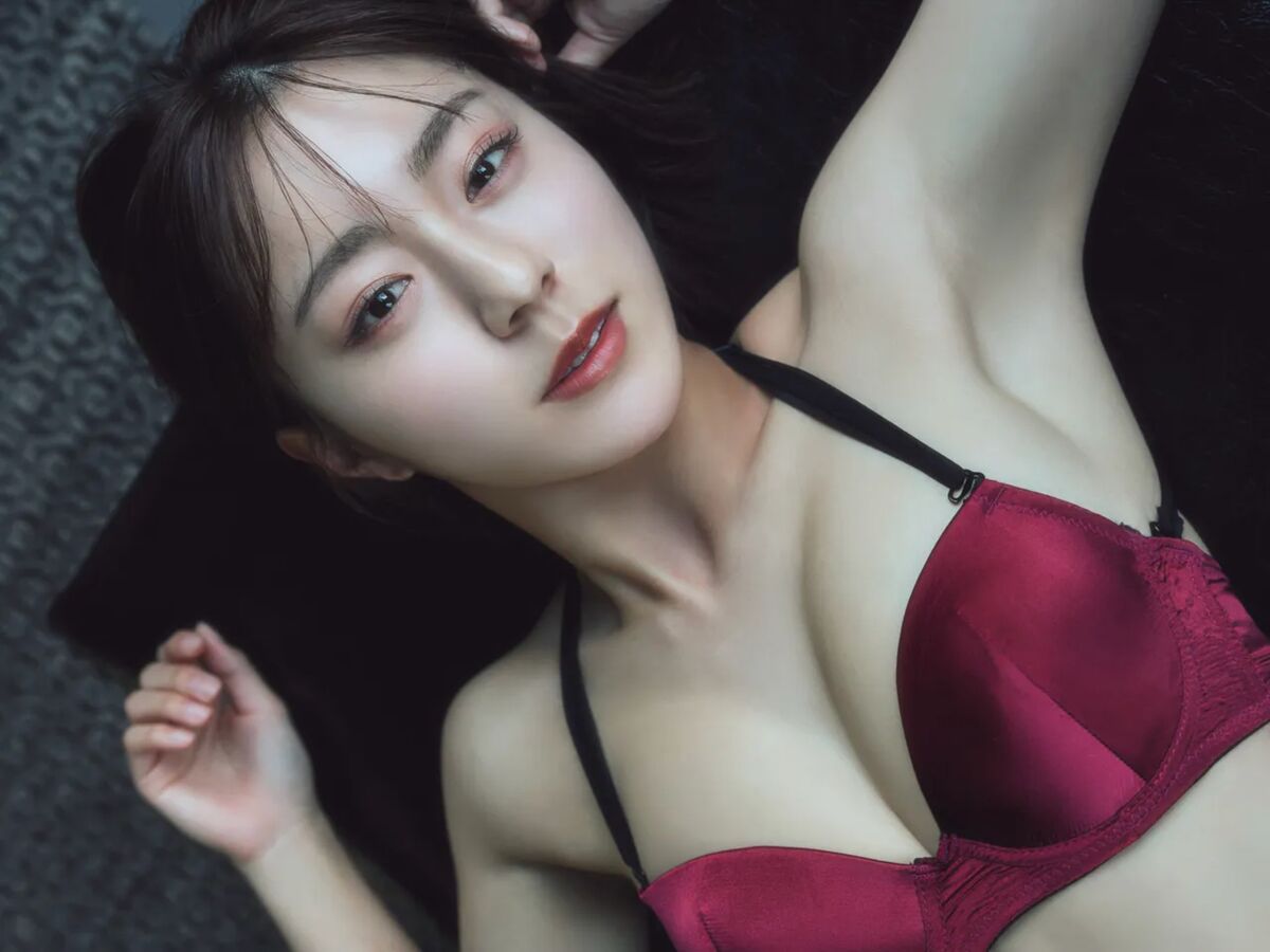 Miki Ide 井手美希 - Friday Digital Photobook Graduation 卒業 Vol.2