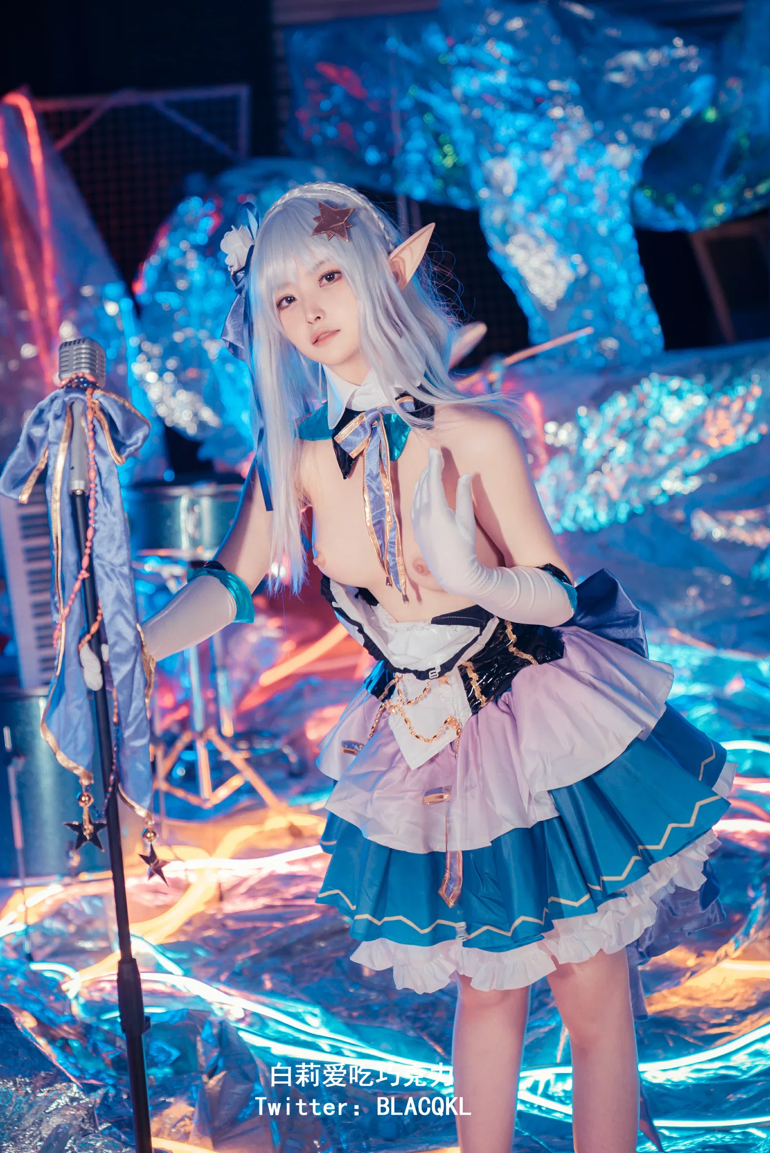 [COSPLAY] 白莉爱吃巧克力 – 爱蜜莉雅