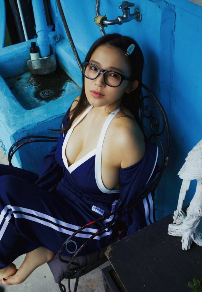 天木じゅん 爆裂Iカップの水着グラビア画像！