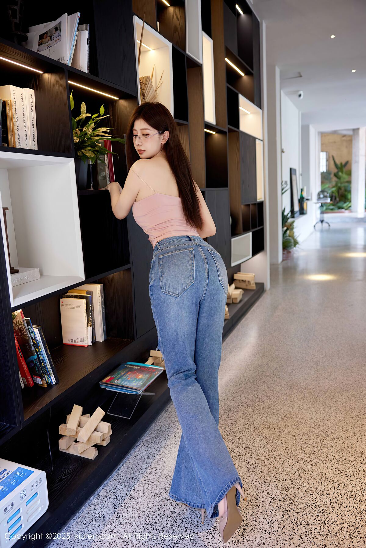 XiuRen秀人网 No.10983 Yin Tian Tian Sunny