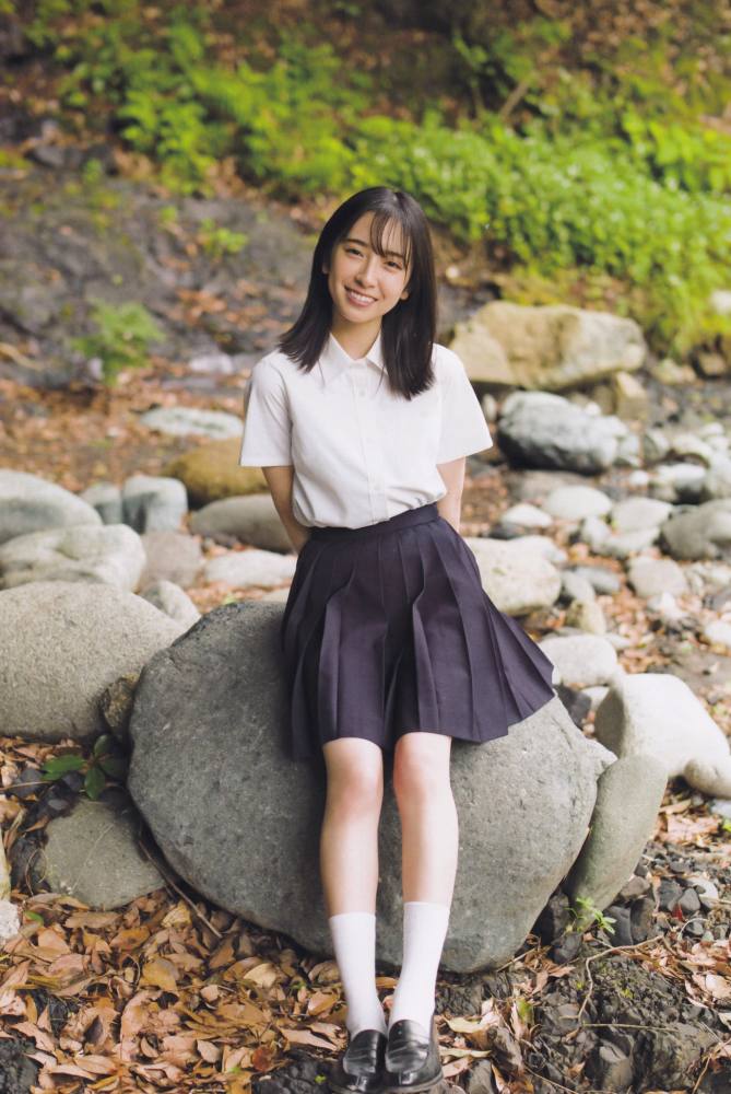 金村美玖 しっとりかわいい水着＆生脚画像！