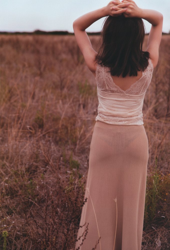 秋元真夏 激かわな水着・ランジェリー画像！