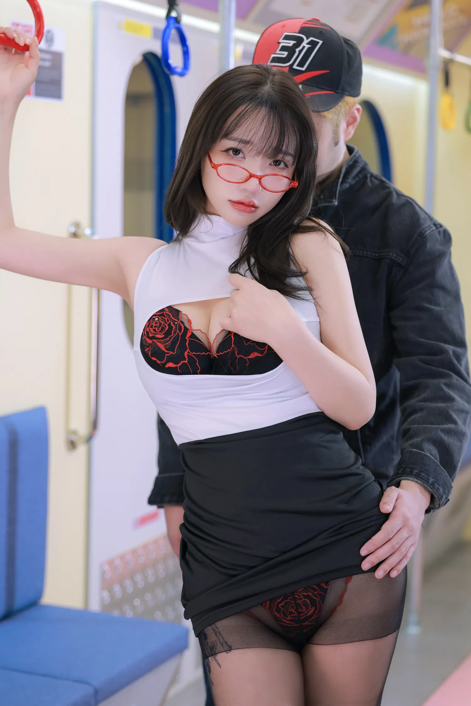 Son Ye-Eun (손예은) – Last Stop