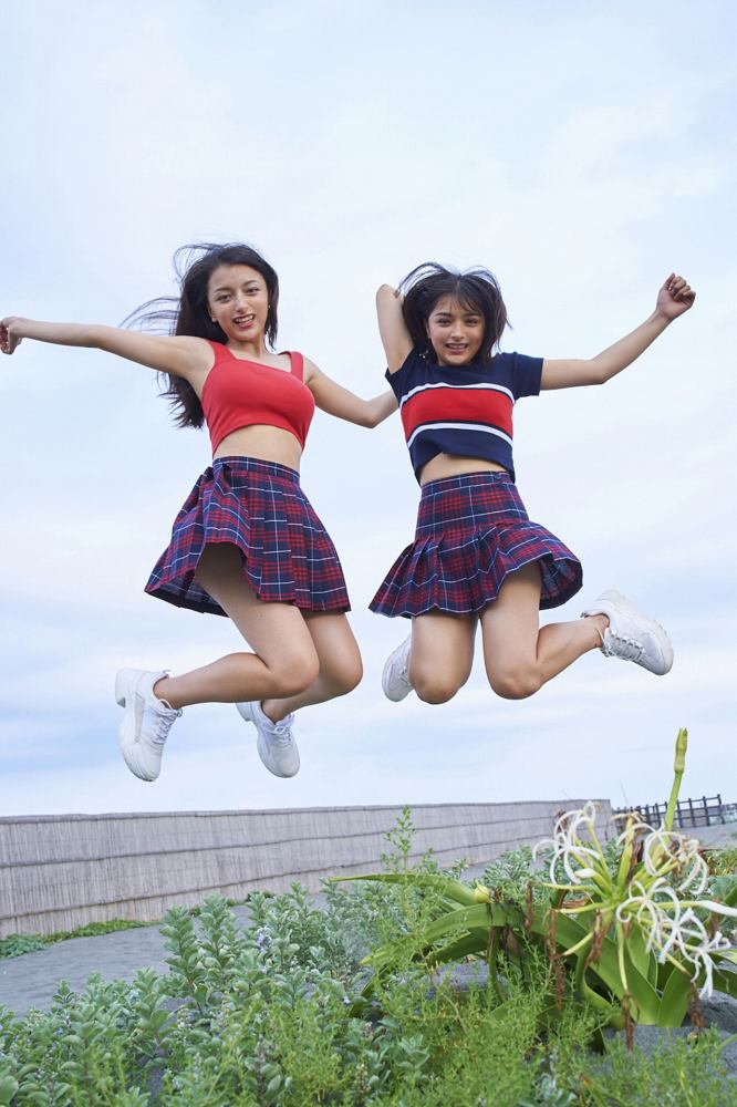 エリマリ ハーフ姉妹の水着グラビア画像！！