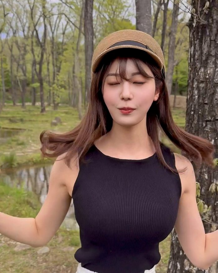 阿部なつき ボンキュッボンの水着グラビア画像！