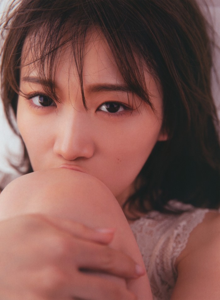 秋元真夏 激かわな水着・ランジェリー画像！