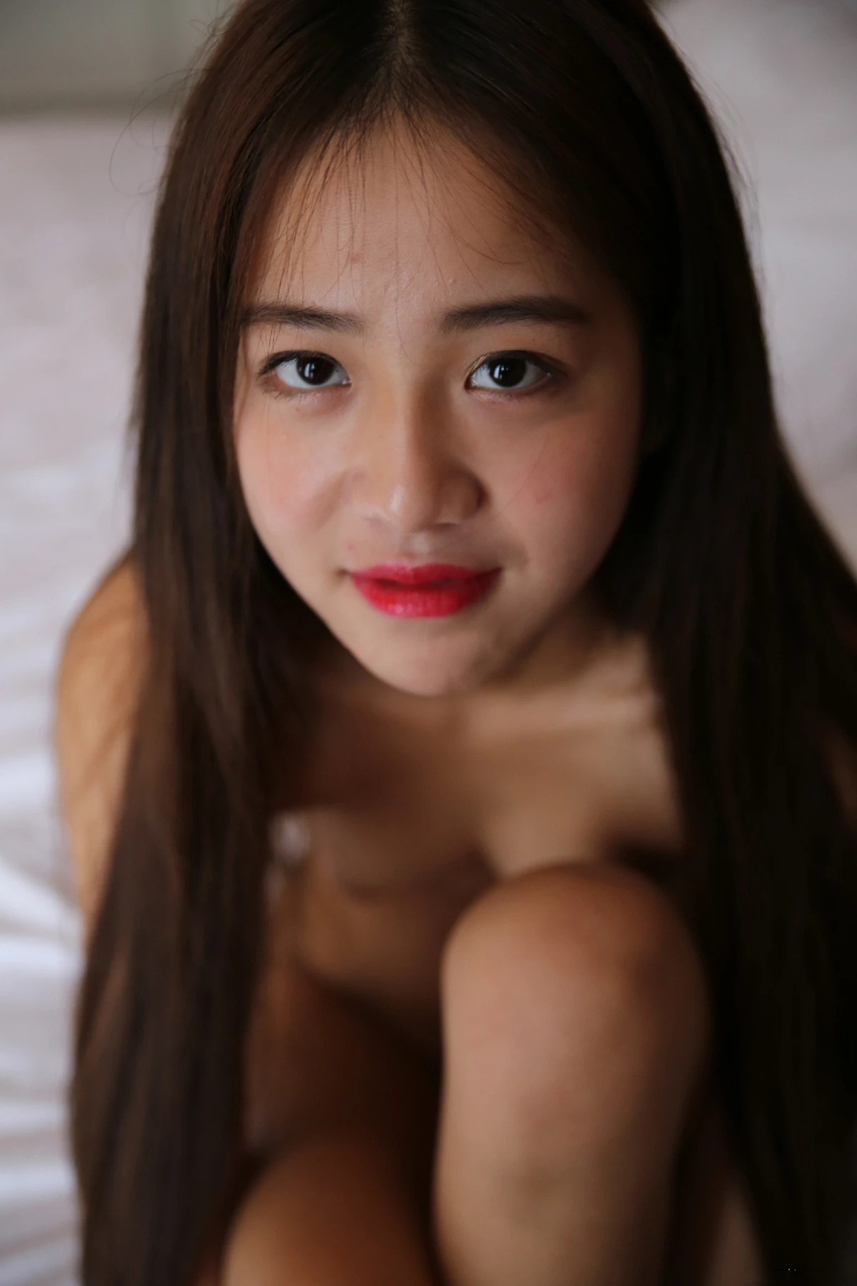 洛溪 – 甜美长腿软妹 全尺度私拍 Set.01