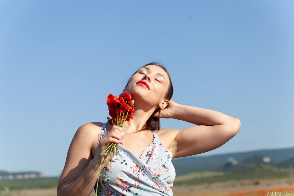 MetArt Sumiko - Poppy Field Part01