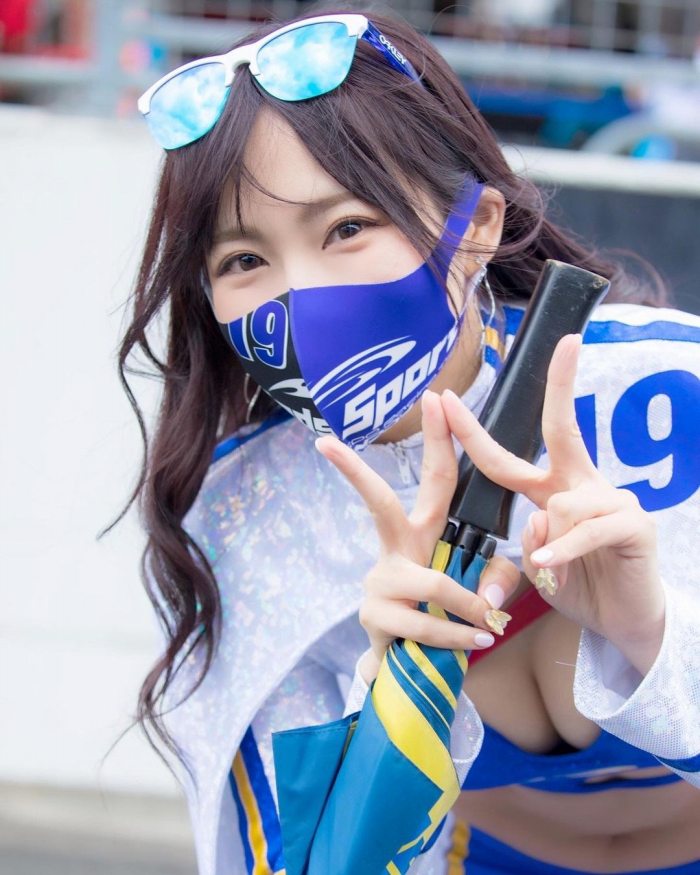 霧島聖子 Dカップお姉さんの水着グラビア画像！