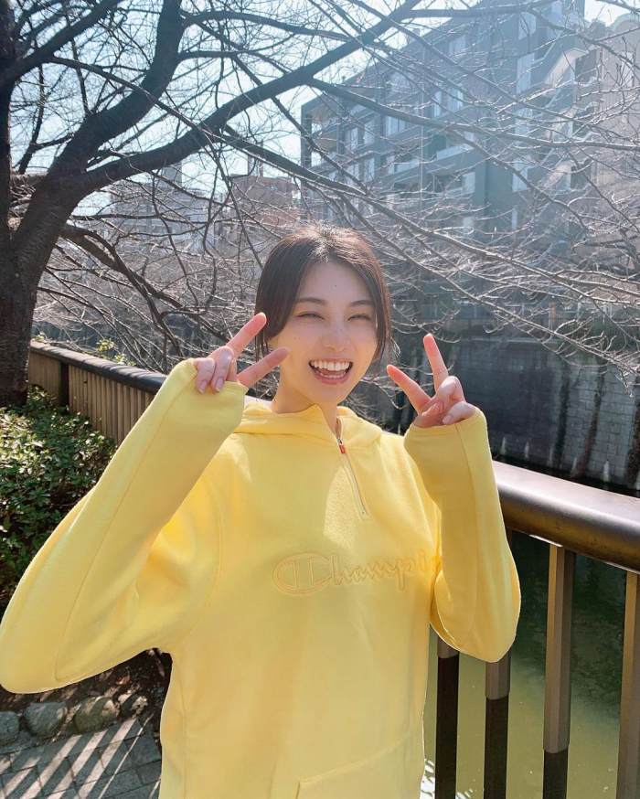 相楽伊織 けっこうボインな水着グラビア画像！