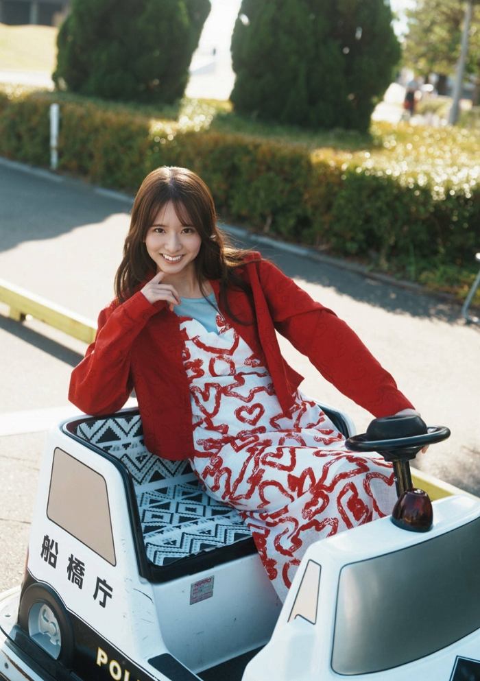 菅原咲月 すべすべ美脚の激かわグラビア画像！