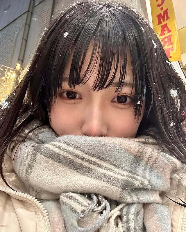 小倉あずさ 巨乳レイヤーの水着グラビア画像！