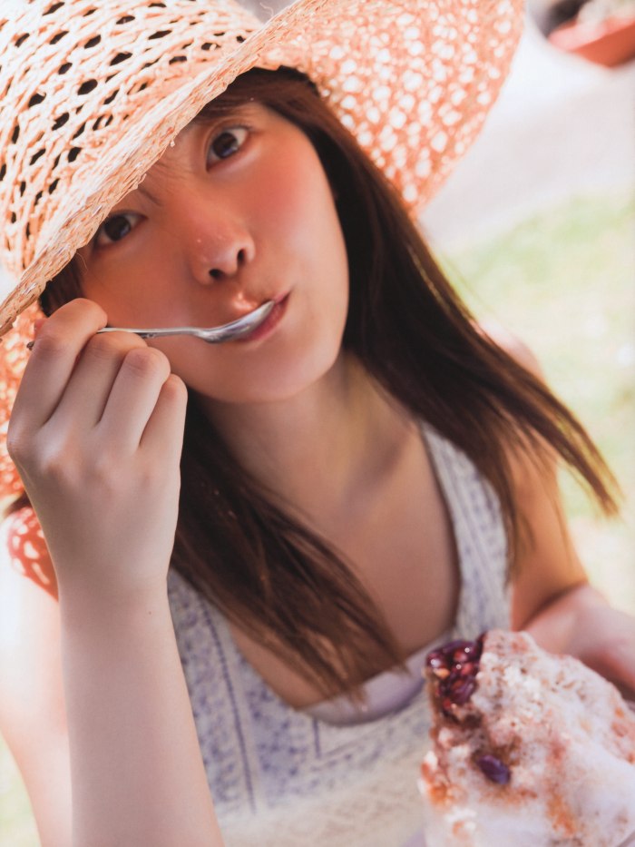 田村保乃 ナチュラルな激かわ水着グラビア画像！