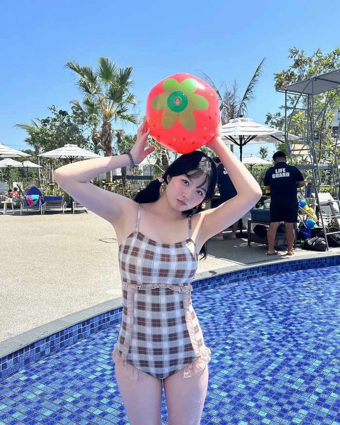 秋田そな Gカップボインの水着グラビア画像！