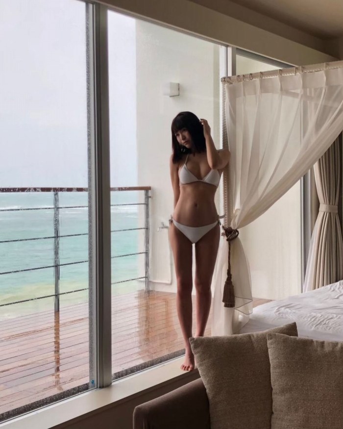 鈴木聖 Fカップが凄い水着＆下着グラビア画像！