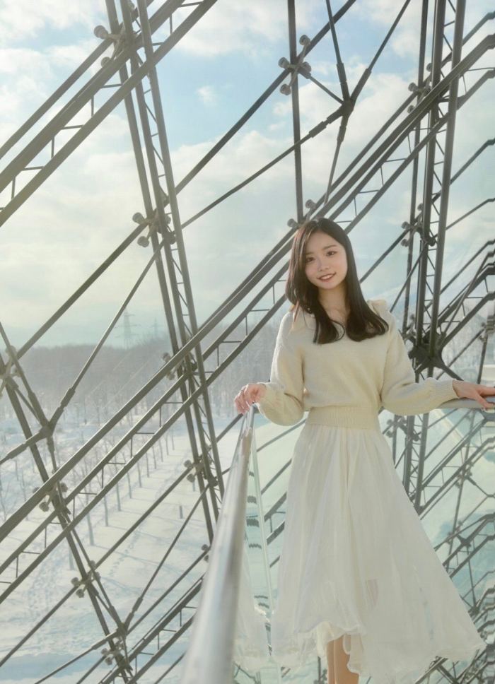 高鶴桃羽 激かわボインな水着グラビア画像！