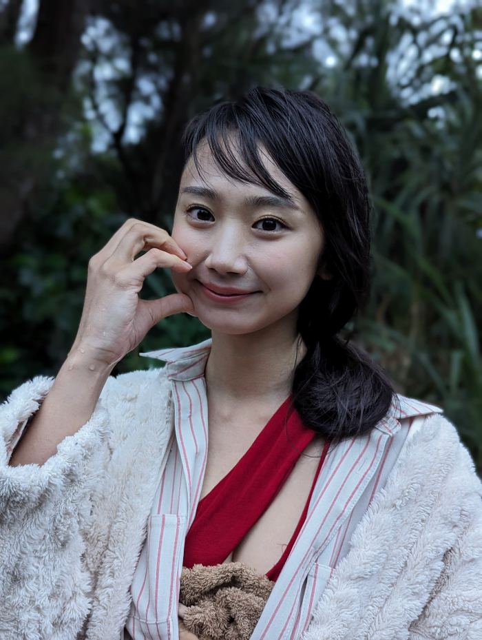 相沢菜々子 スタイル抜群な水着グラビア画像！