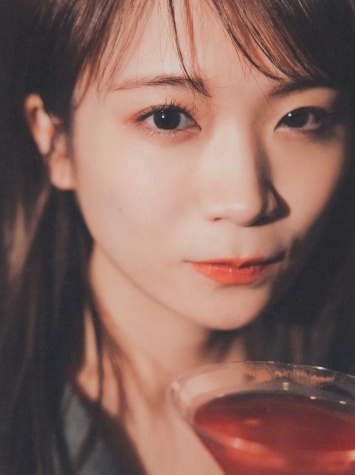 秋元真夏 激かわな水着・ランジェリー画像！