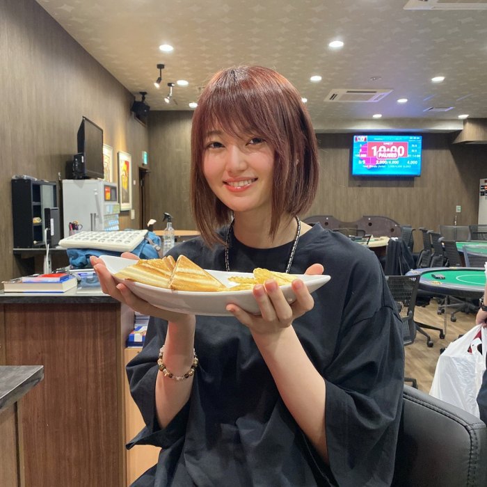 いけちゃん 細身でEカップの水着グラビア画像！