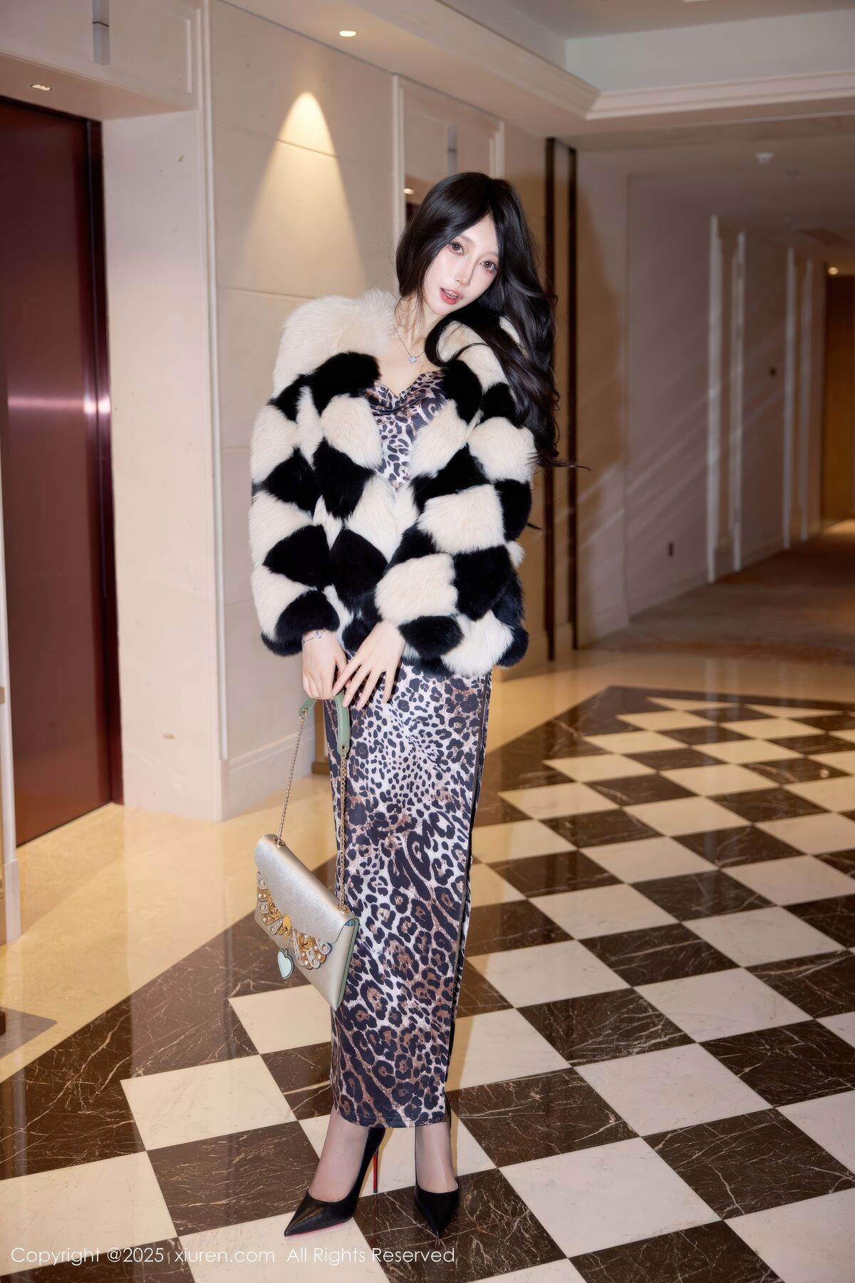 XiuRen秀人网 No.11082 Yue Er Yue Er