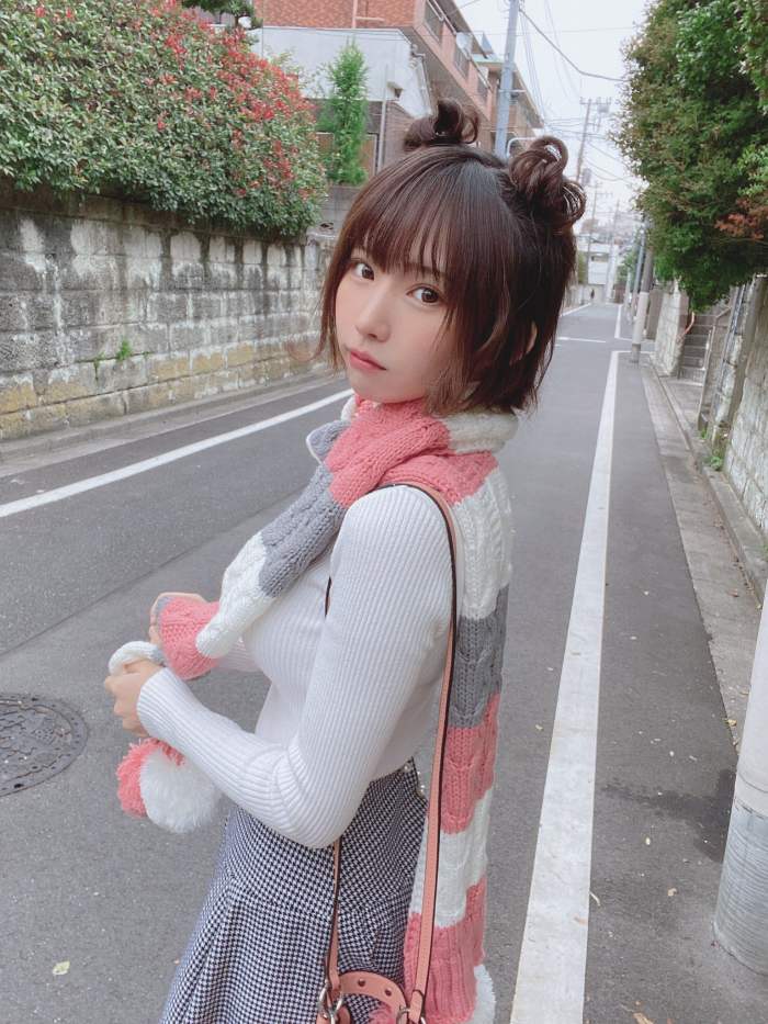 えなこ 過去のグラビア画像