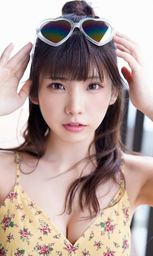 えなこ めっちゃかわいい水着グラビア画像！