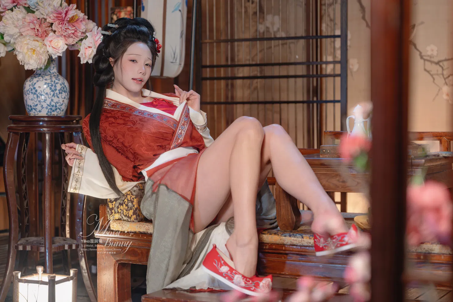 [Cosplay] Yiko湿润兔 2026年02月作品 快马加鞭·金莲迎春