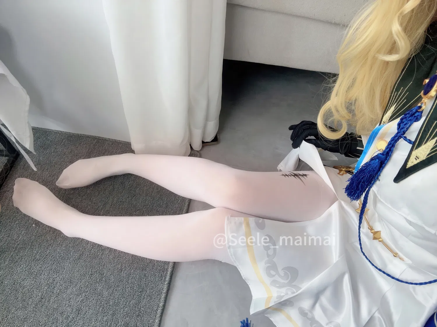 [Cosplay] Seele麦麦 - 鸣潮 菲比&卡提希娅·蓝色花海物语