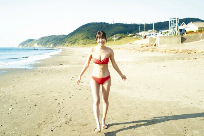 鈴木聖 Fカップが凄い水着＆下着グラビア画像！