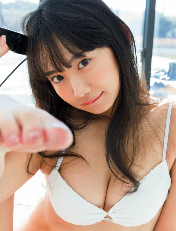 相沢菜々子 スタイル抜群な水着グラビア画像！