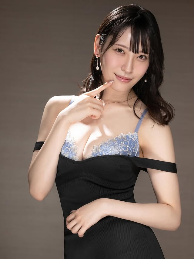 瀧本雫葉 Gカップ美乳のパイパンヌード画像！