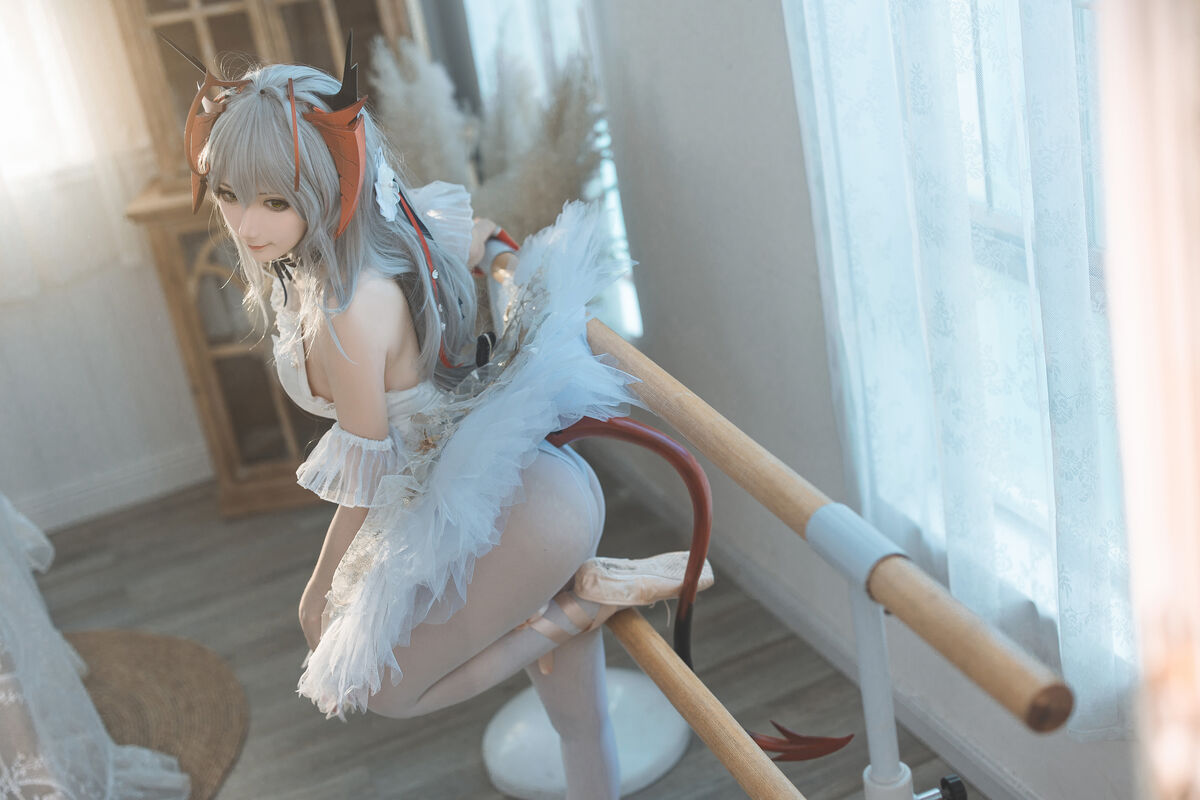 Coser@是三不是世w - 明日方舟 W 芭蕾