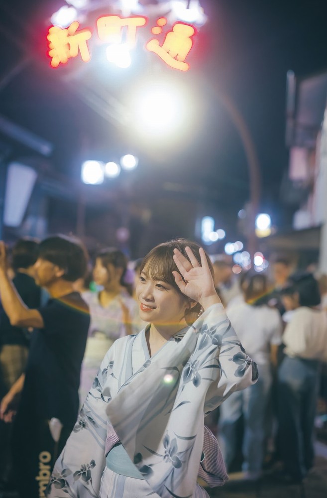 秋元真夏 激かわな水着・ランジェリー画像！