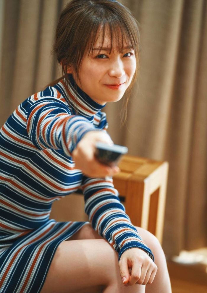 秋元真夏 激かわな水着・ランジェリー画像！