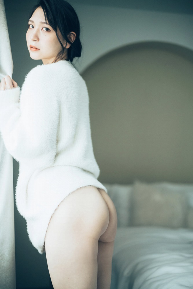 あまつまりな 脱ぎすぎ水着＆下着グラビア画像！