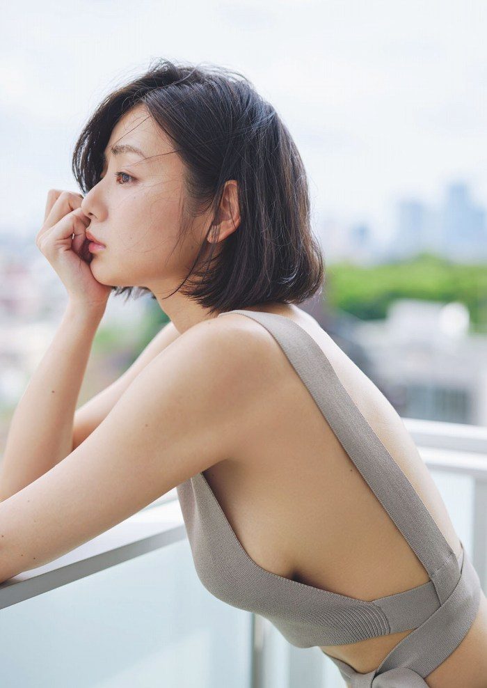 片山萌美 濡れ場ヌード＆水着グラビア画像！