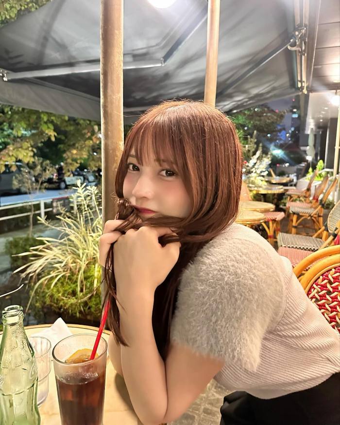 黒嵜菜々子 ふわふわボインの水着グラビア画像！