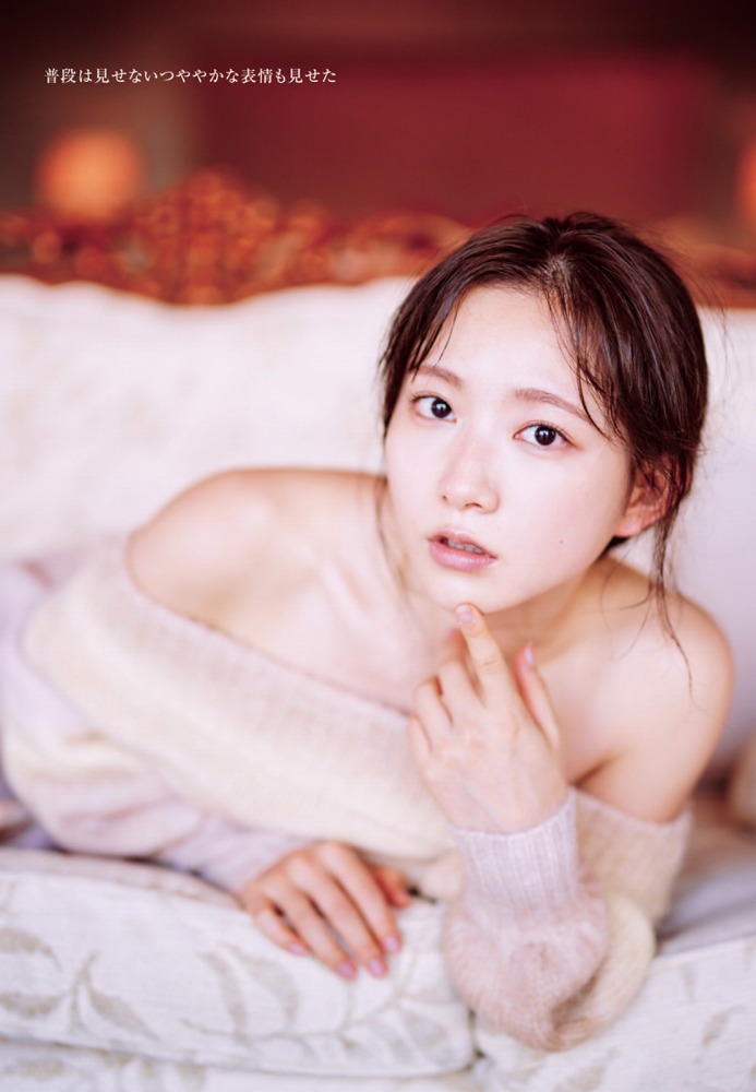 青山なぎさ 激かわな生脚＆タンクトップ画像！